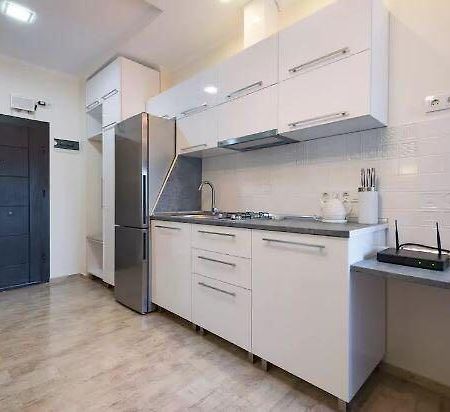 Yalcin Star Residence Diana'S Flat 巴统 外观 照片
